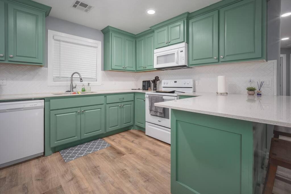 Holiday home Okc Casita - Newly Remodeled, Modern 2 Bedroom - Family And Pet Friendly Oklahoma City