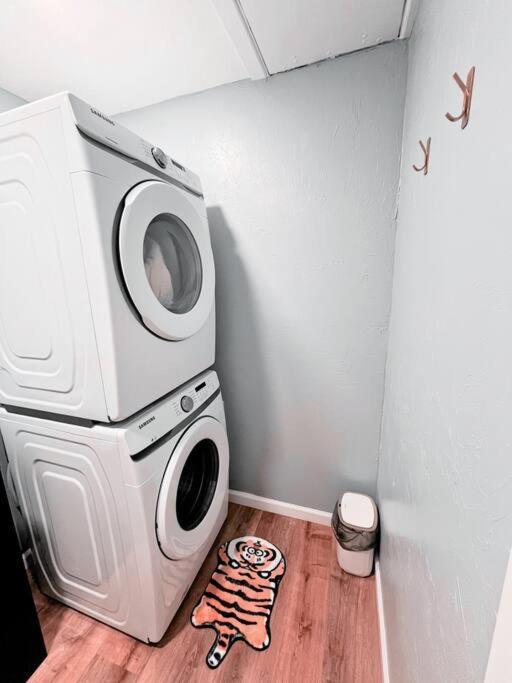 Okc Casita - Newly Remodeled, Modern 2 Bedroom - Family And Pet Friendly Holiday home