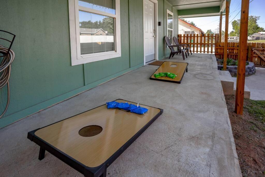 Okc Casita - Newly Remodeled, Modern 2 Bedroom - Family And Pet Friendly * Oklahoma City