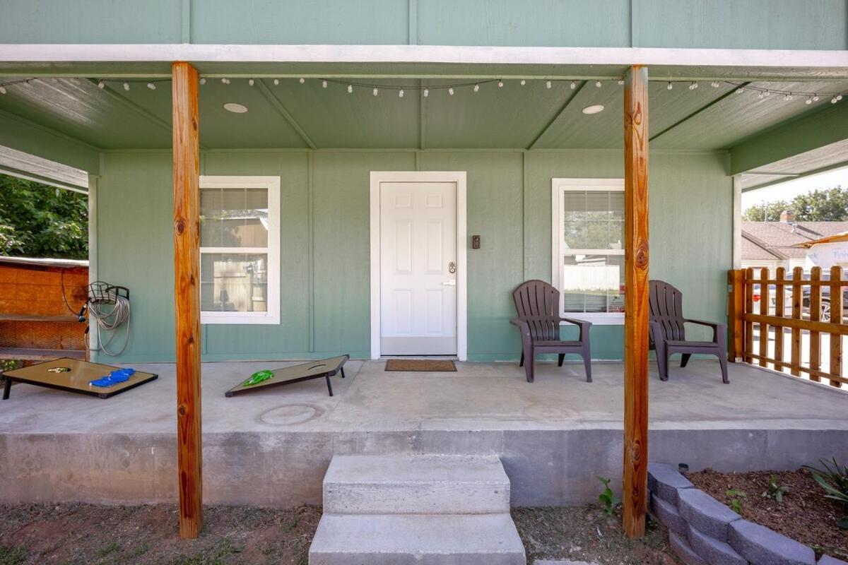 Okc Casita - Newly Remodeled, Modern 2 Bedroom - Family And Pet Friendly